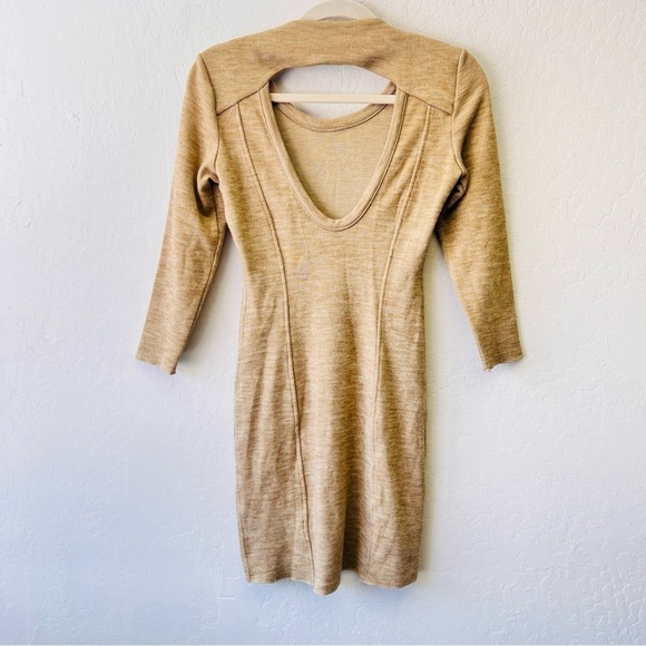 Wilfred Oatmeal Colored House Medium - Picture 8 of 11